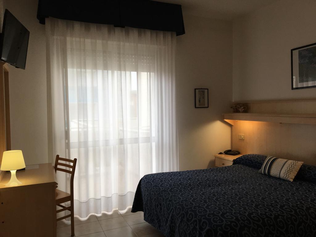 Hotel Zodiaco Lido di Jesolo Exterior photo