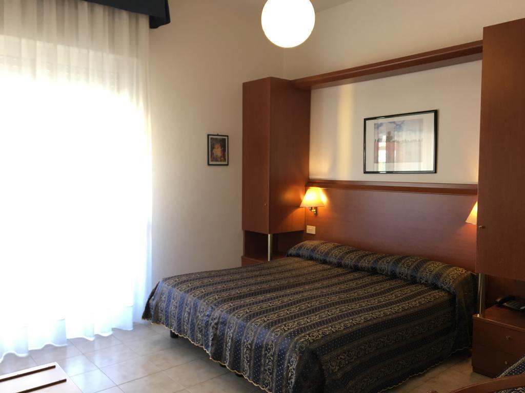 Hotel Zodiaco Lido di Jesolo Exterior photo